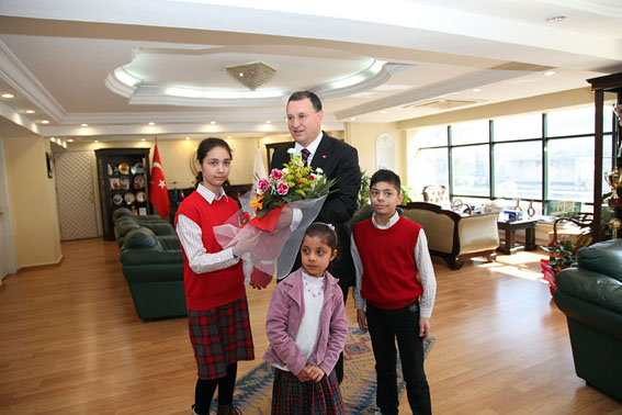 23 Nisan 2013 Sembolik Belediye Başkanı (1)