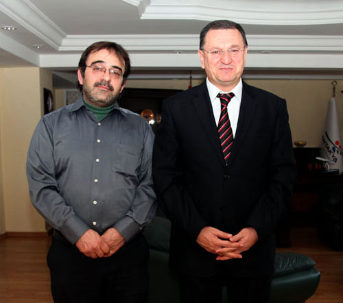 Başkan Savaş Kilim Dokuma Ustası Abdulla Akar'la Birlikte
