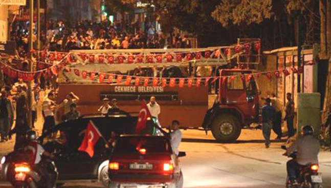 antakya-da-mahalle-sakinleri-genclerin-sokaga-4704180_o