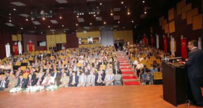 mku-yeni-akademik-yil-buyuk