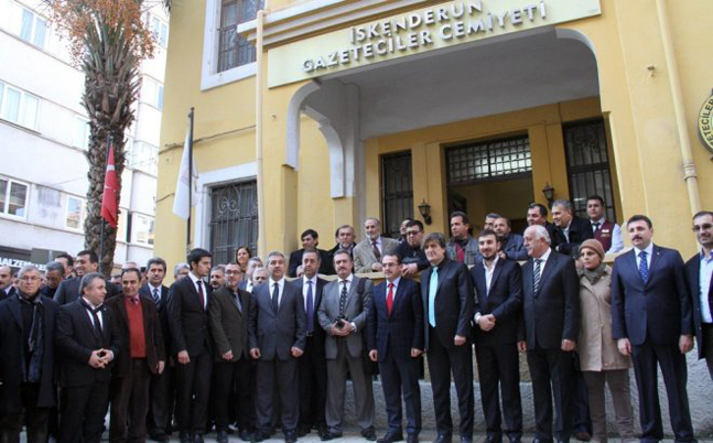 bakan-ergin-iyi-niyetli-olmayan-suriyelilerle-mucade-ediyoruz-IHA-20131217AW000579-2-t