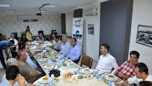 kisiad-basin-mensuplariyla-iftarda-bulustu-6293131_o