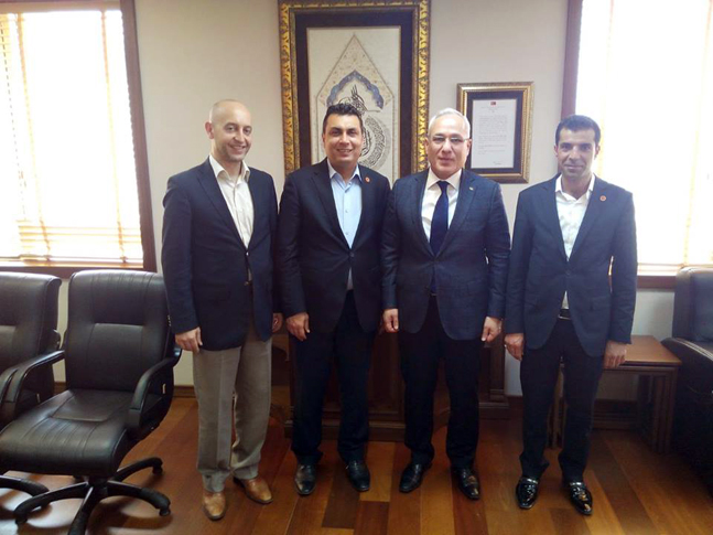 tümsiad fatih tosyalıya plaket verdi (1)