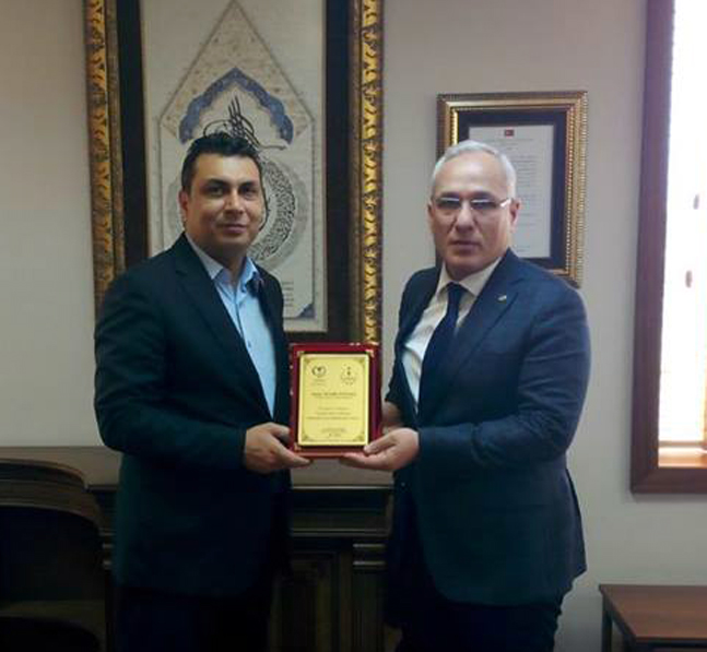 tümsiad fatih tosyalıya plaket verdi (3)