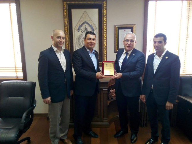 tümsiad fatih tosyalıya plaket verdi (4)