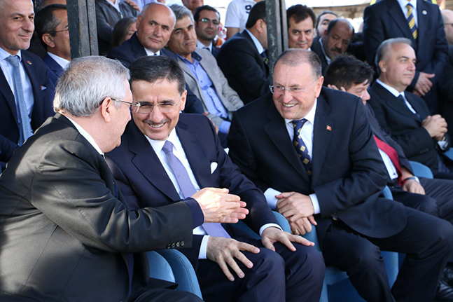 FENERBAHÇE İŞİTME ENGELLİLER ANAOKULU’NUN TEMELİ ATILDI (5)