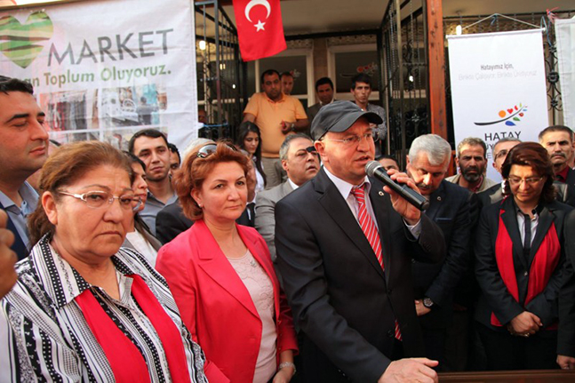 HBB-SOSYAL-MARKETLERİNİN-5.-ŞUBESİ-DÖRTYOLDA-AÇILDI-4-800x533