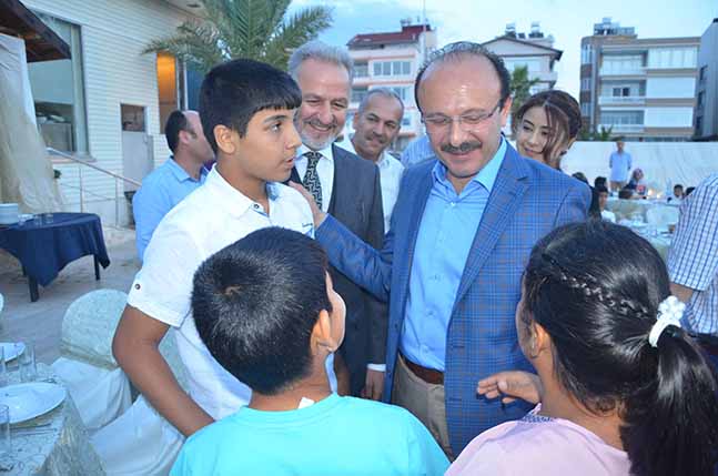 İTSO SEVGİ EVLERİNDEKİ ÇOCUKLARLA İFTARDA BULUŞTU (5)