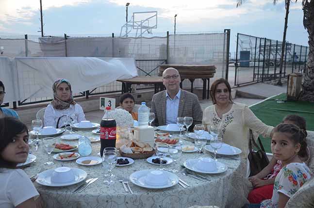 İTSO SEVGİ EVLERİNDEKİ ÇOCUKLARLA İFTARDA BULUŞTU (8)