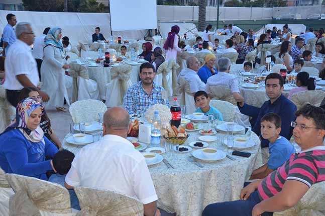 İTSO SEVGİ EVLERİNDEKİ ÇOCUKLARLA İFTARDA BULUŞTU (9)
