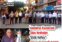 İskenderun Kuyumcular Odası tarafından “Ahilik Haftası” dolayısıyla karanfil dağıtıldı