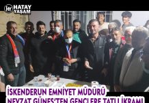 İSKENDERUN EMNİYET MÜDÜRÜ NEVZAT GÜNEŞ’TEN GENÇLERE TATLI İKRAMI